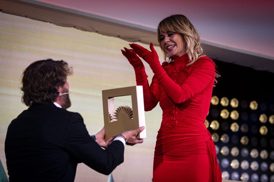 María Adánez recibe el Honorary SISF Member Award en la gala de inauguración de South International Series Festival 2024